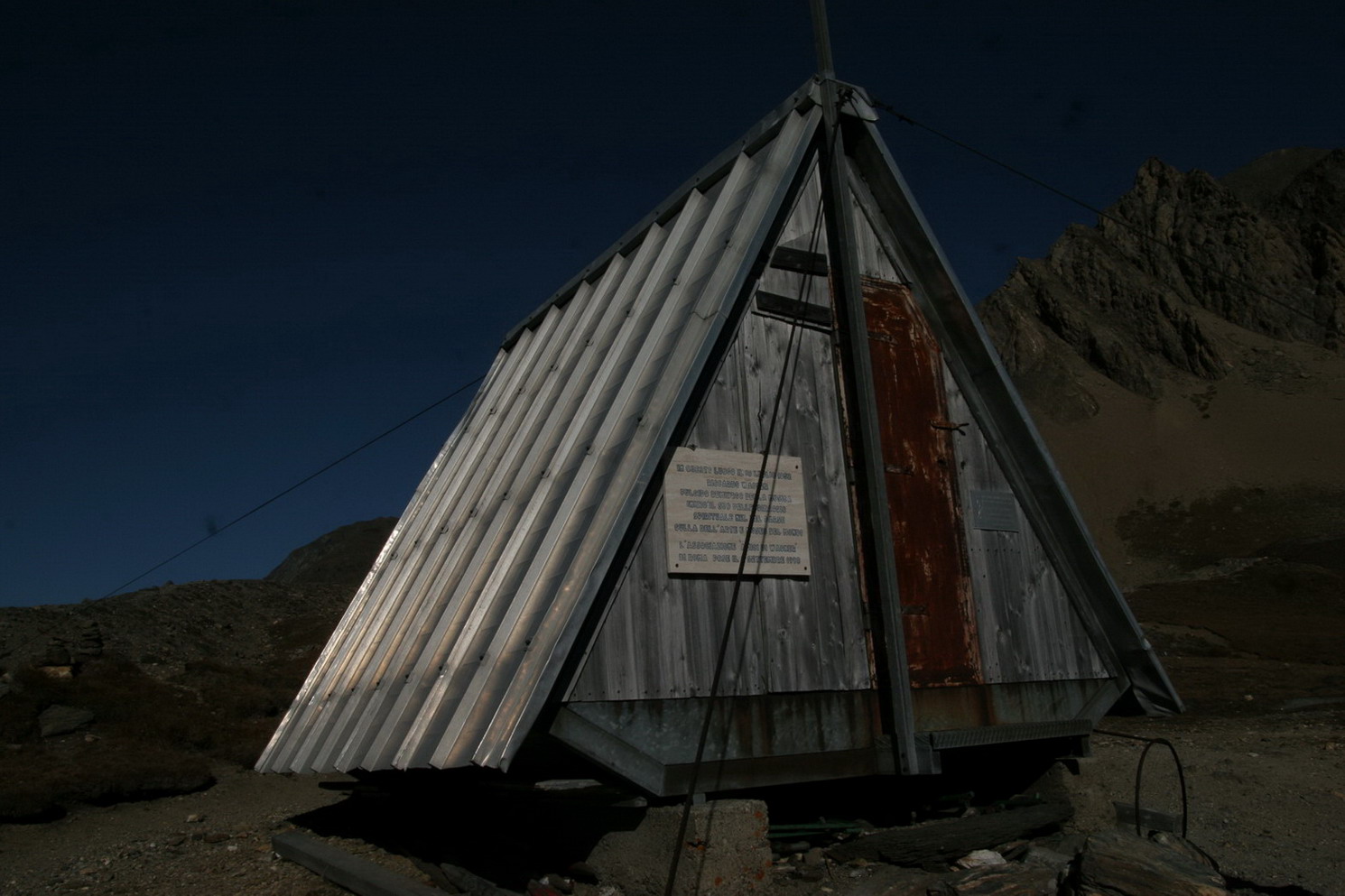 Rifugi e Bivacchi d''Italia.......